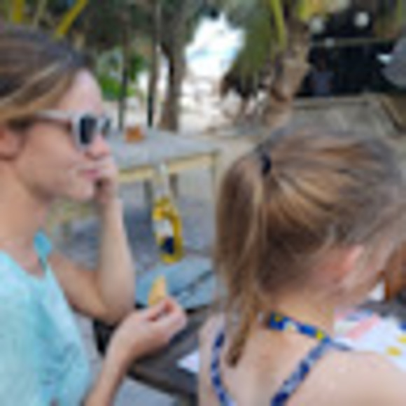 Meet your Posher, Pascal, sarah et lily - Picture 1 of 1